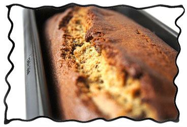 Baked banana bread with yummy crust