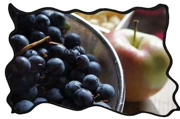 Grapes for decorating Pavlova… and apple - no idea what it is doing there! Grapes for decorating Pavlova… and apple - no idea what it is doing there!